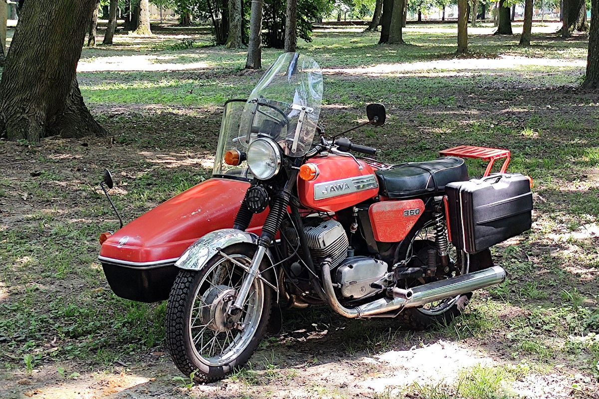 Jawa 350 klasický motocykel so sajtkou